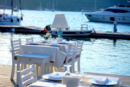 Yacht Boheme
