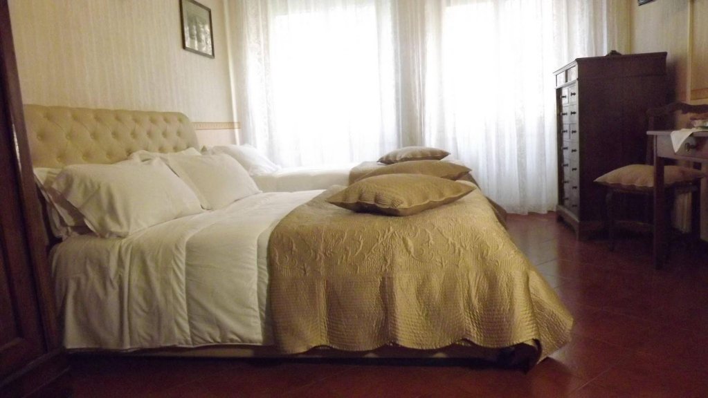 Фото Opera Street In Vatican Hotel