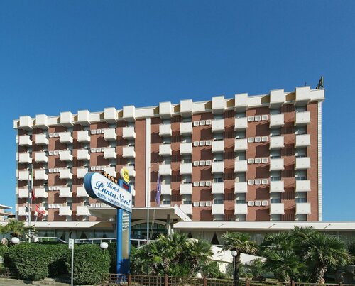 Гостиница Punta Nord Village & Hotel в Римини