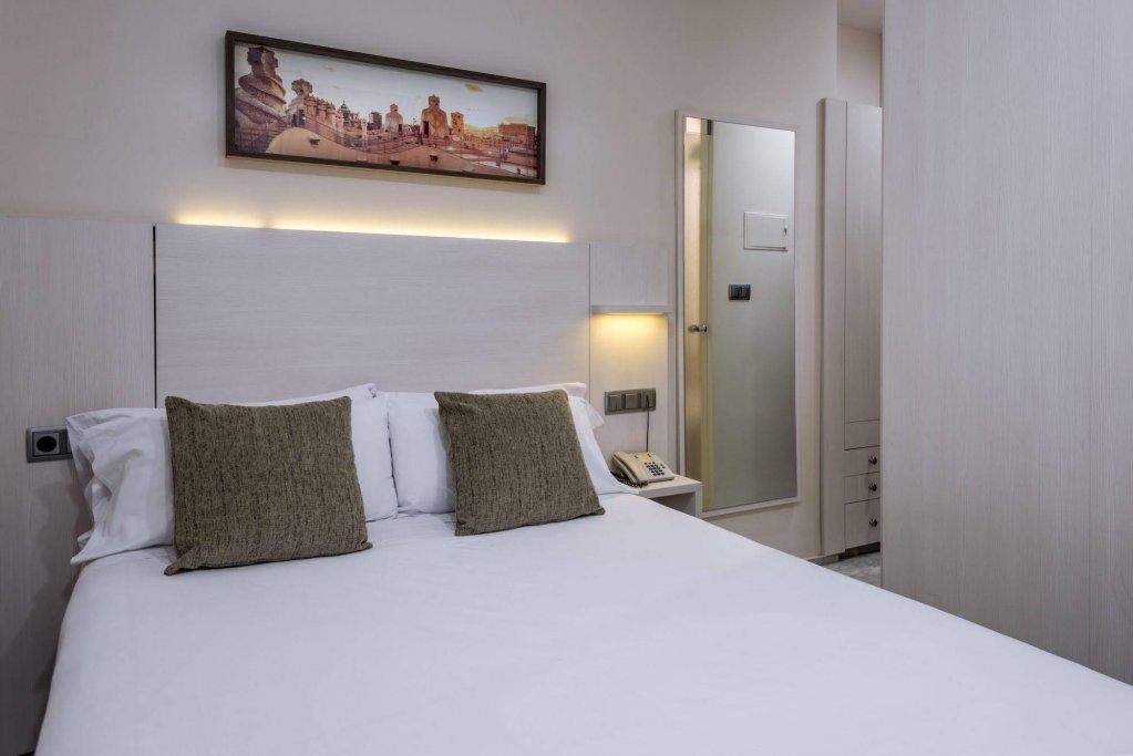 Фото Serhs Carlit Boutique Hotel