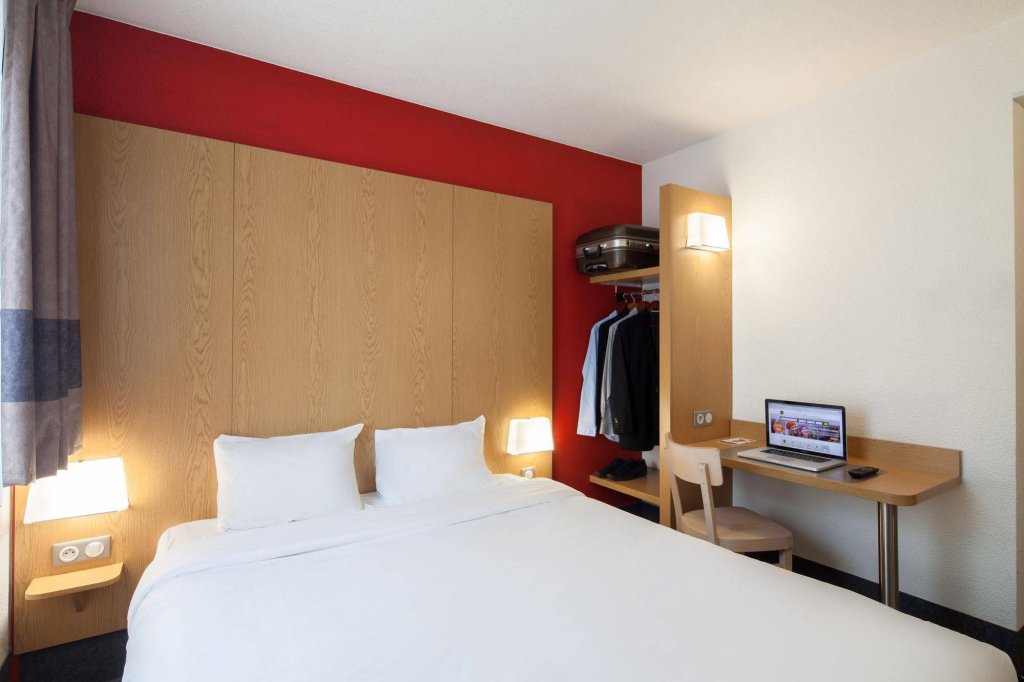 Фото B&b Hotel Paris Le Bourget