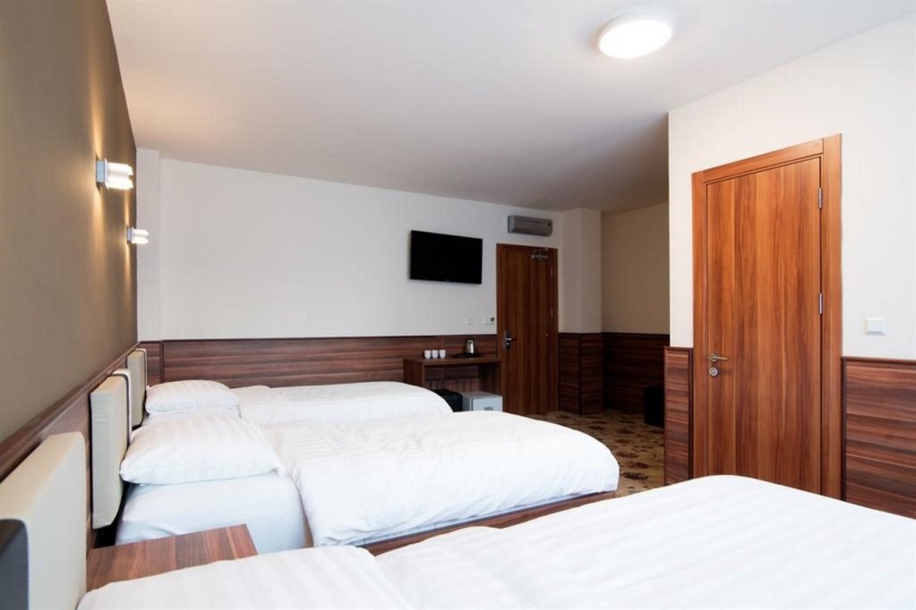 Фото Hotel King's Court