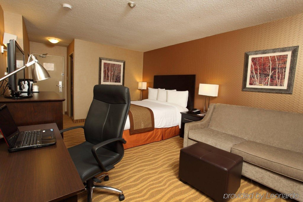 Фото Park Inn by Radisson Toronto - Markham