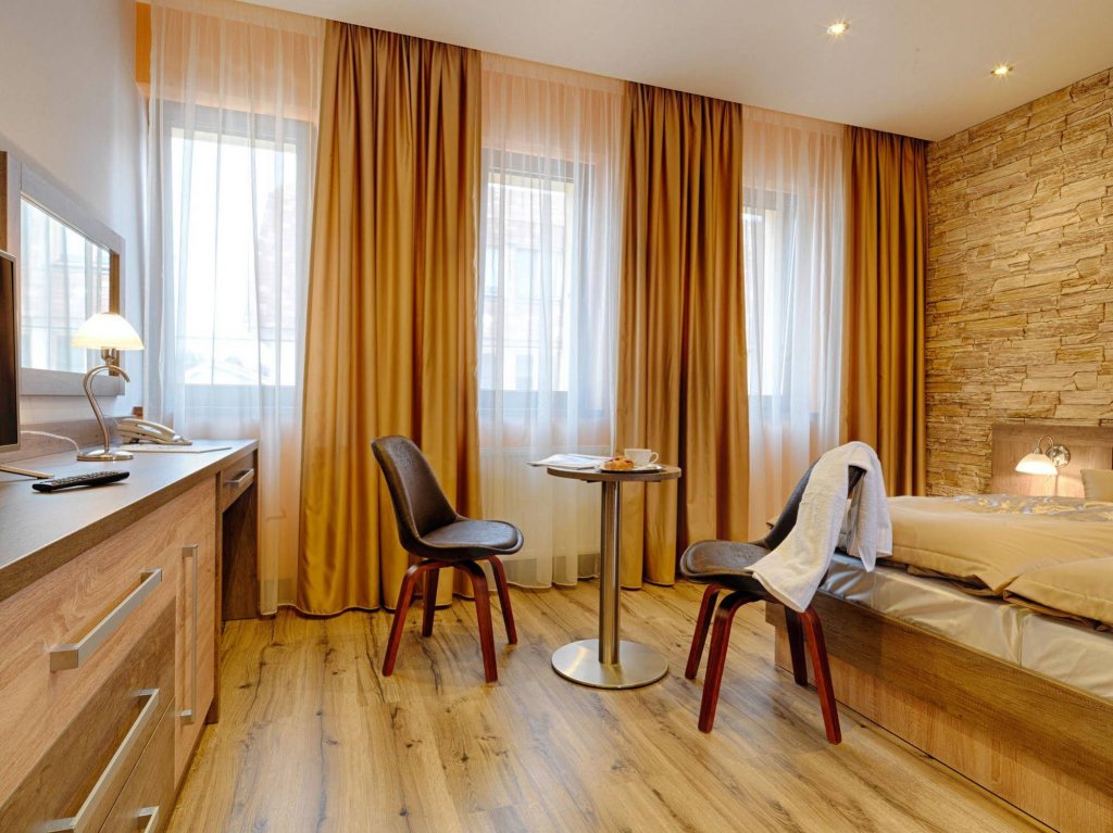 Фото Hotel Viktor