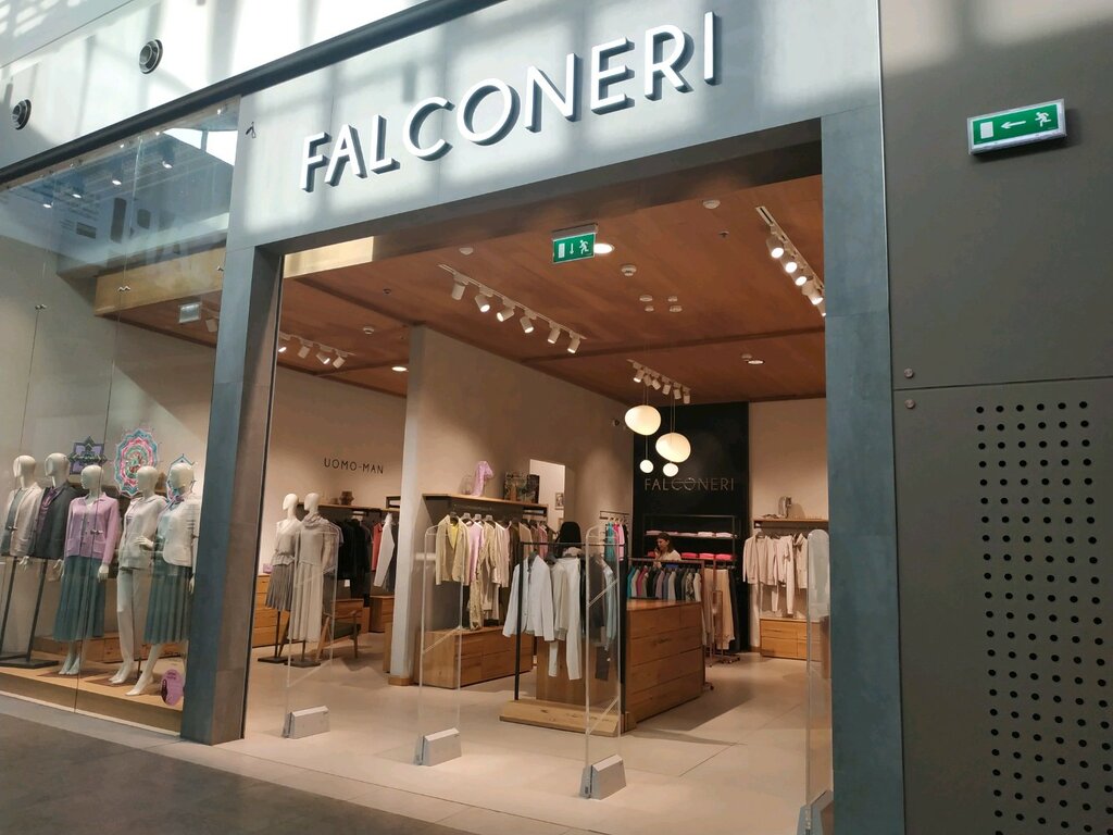 Магазин одежды Falconeri, Москва, фото