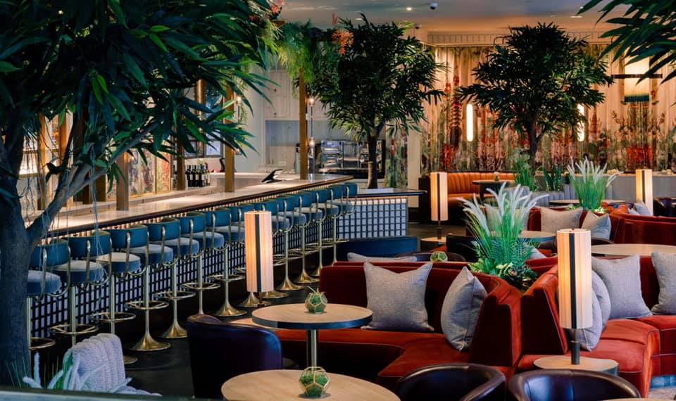 Фото The Trafalgar St. James London, Curio Collection by Hilton