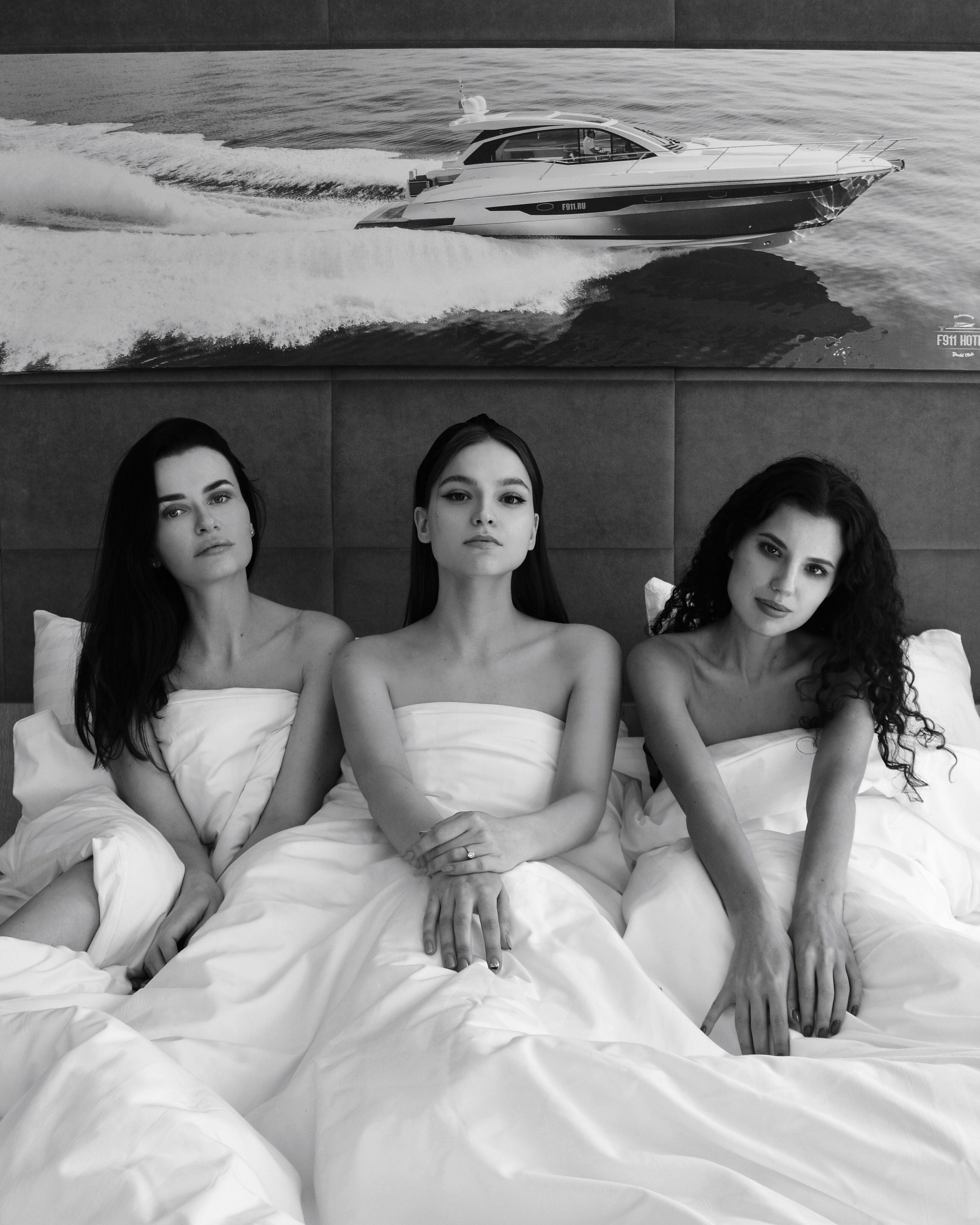 Фото F911 Яхт Клуб Отель