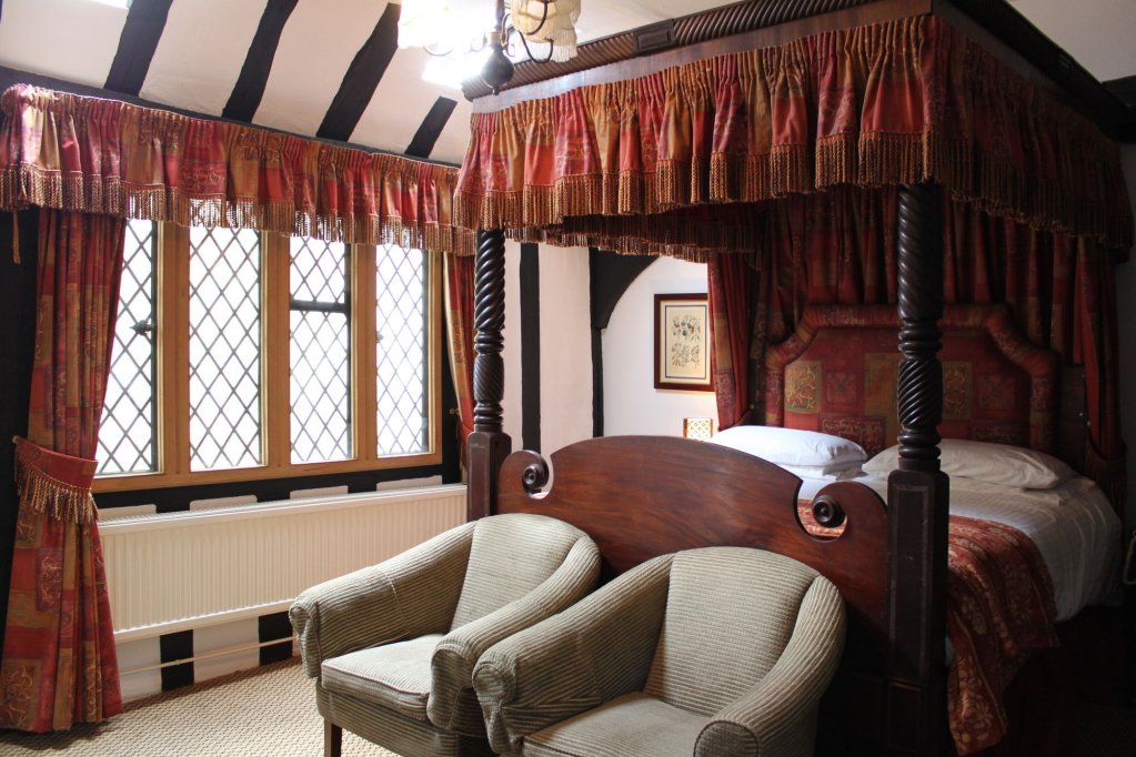 Фото Brook Red Lion Hotel