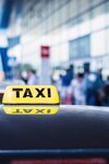 Taxis to Airport and Train Station (Kommunisticheskaya Street, 49) ، خدمات سيارات الأجرة