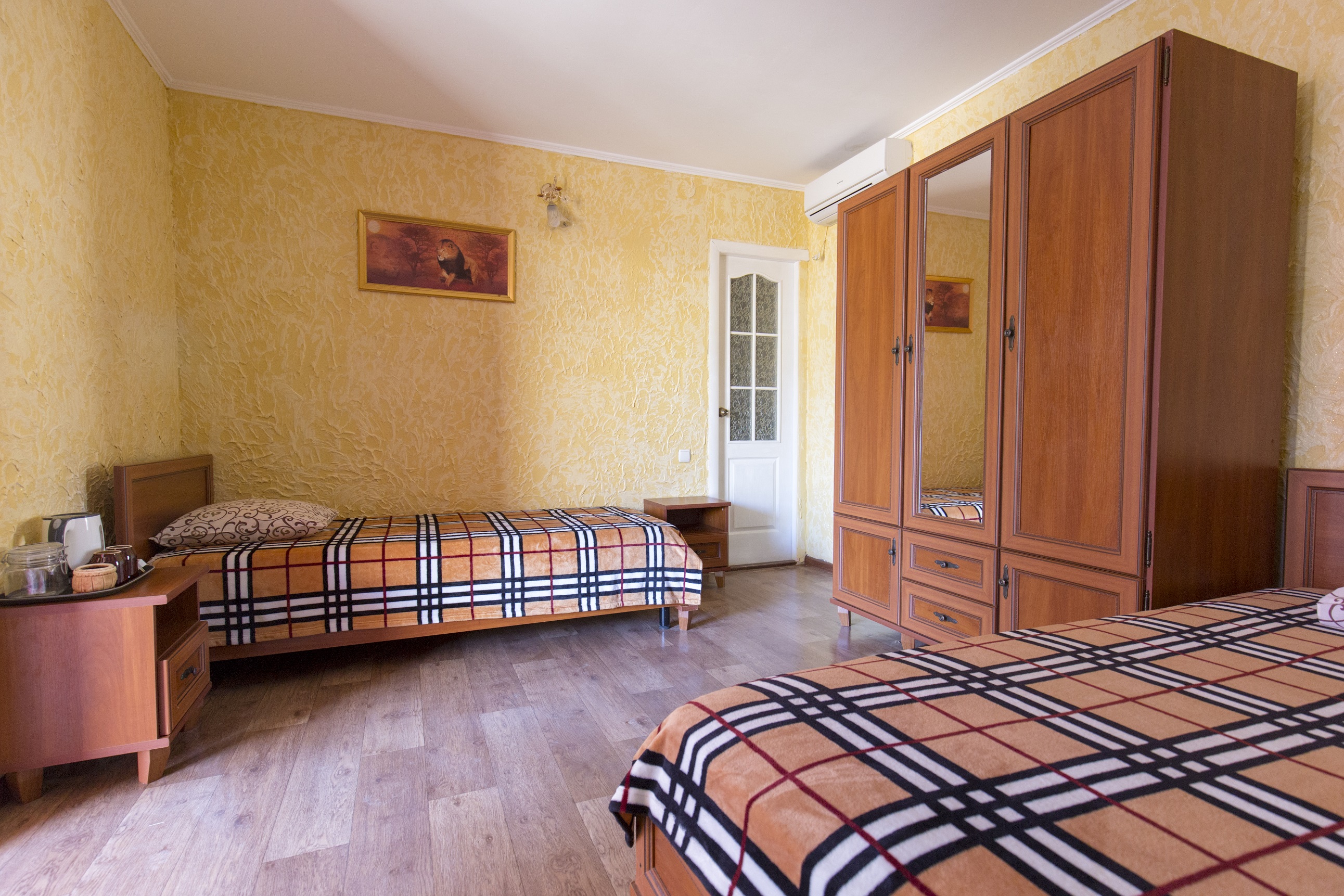 Фото У Юджина