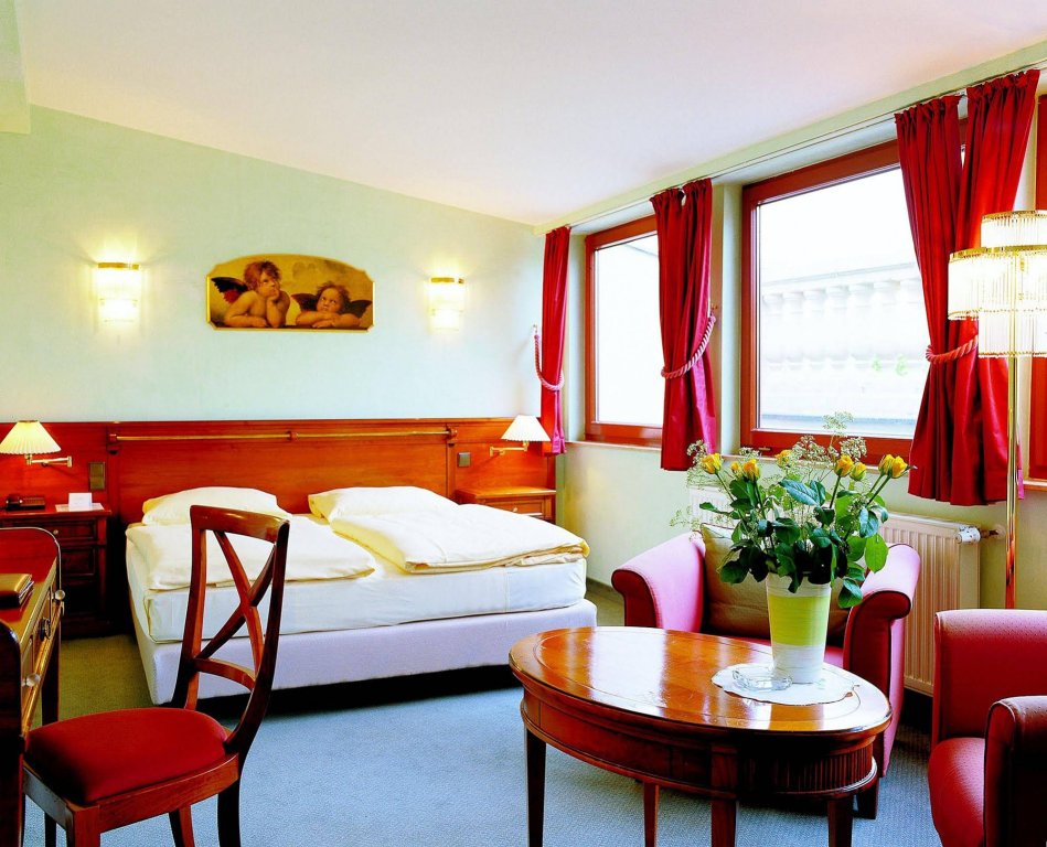 Фото Hotel am Luisenplatz