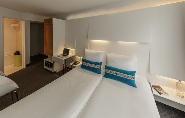 Фото ibis Styles Amsterdam Central Station