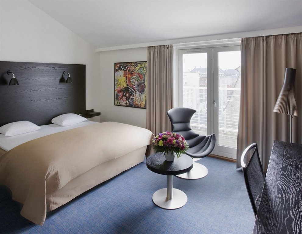 Фото Scandic Front