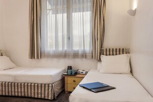 Гостиница Hotel des Cayrons в Сен-Поль-де-Вансе
