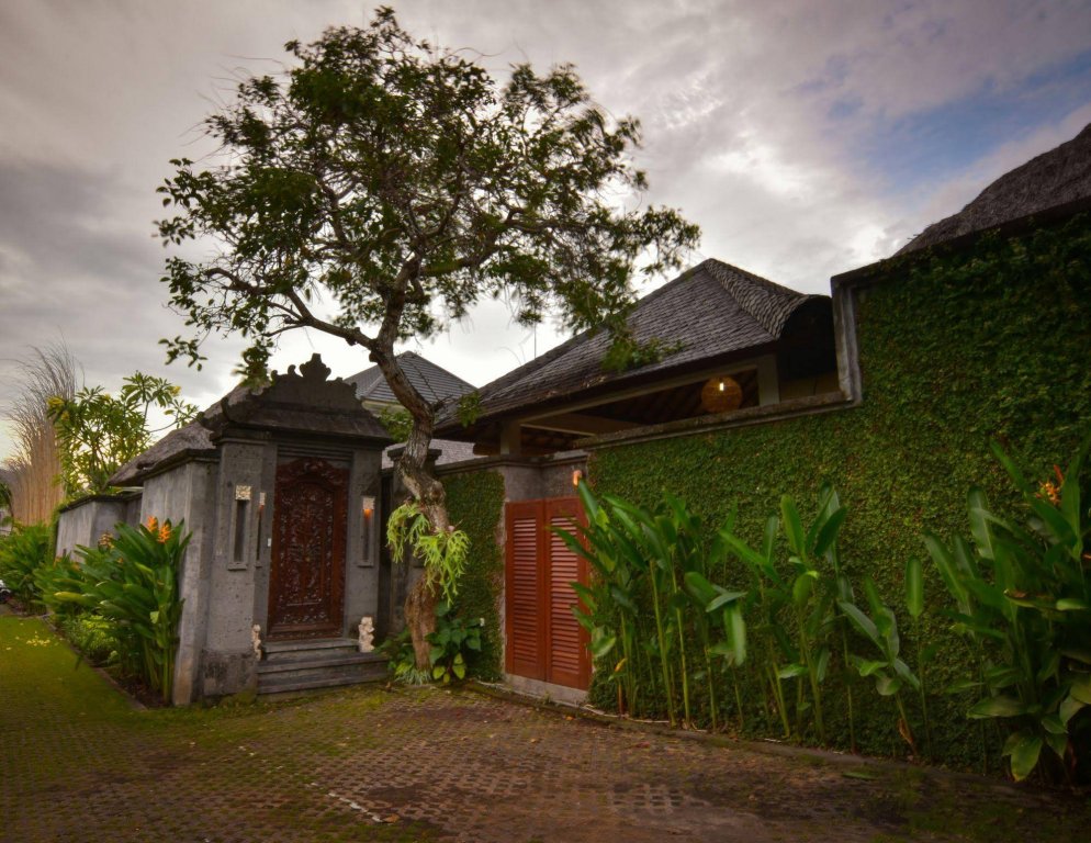 Фото Tis Villas Seminyak by Premier Hospitality Asia