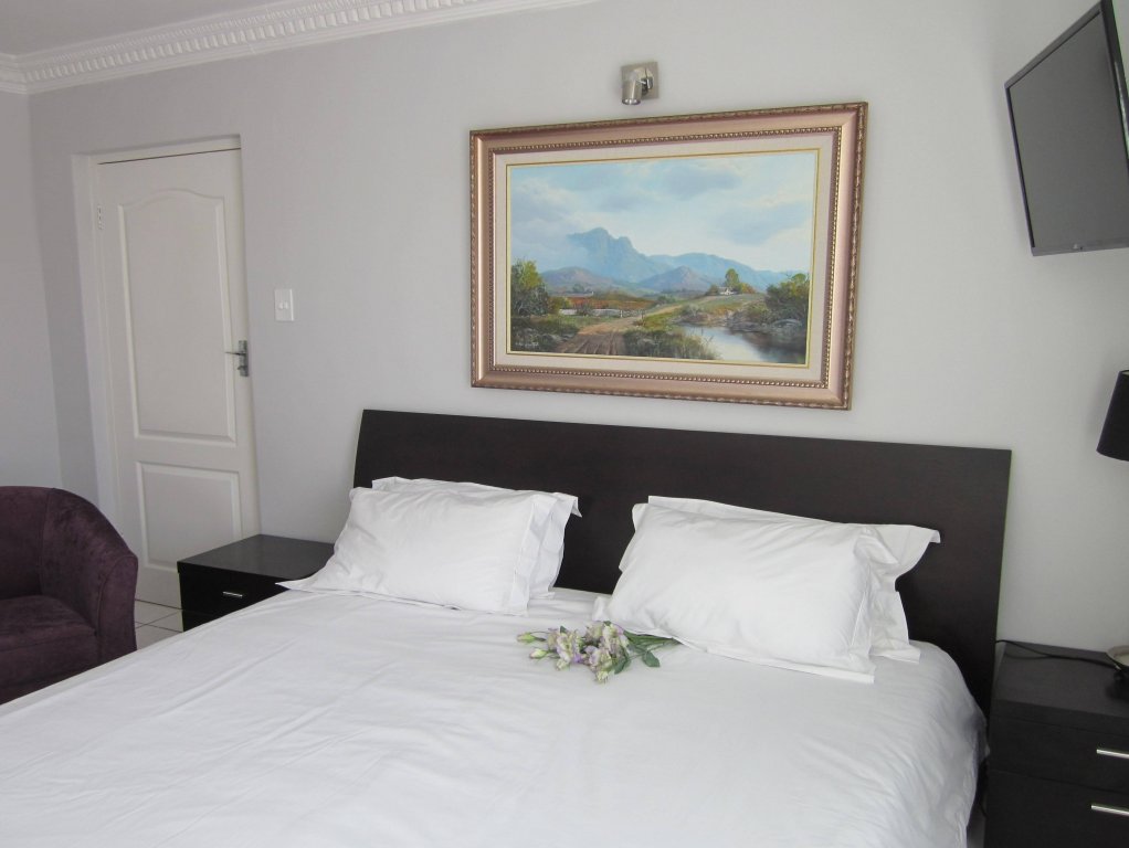 Фото Holiday Guesthouse Langebaan