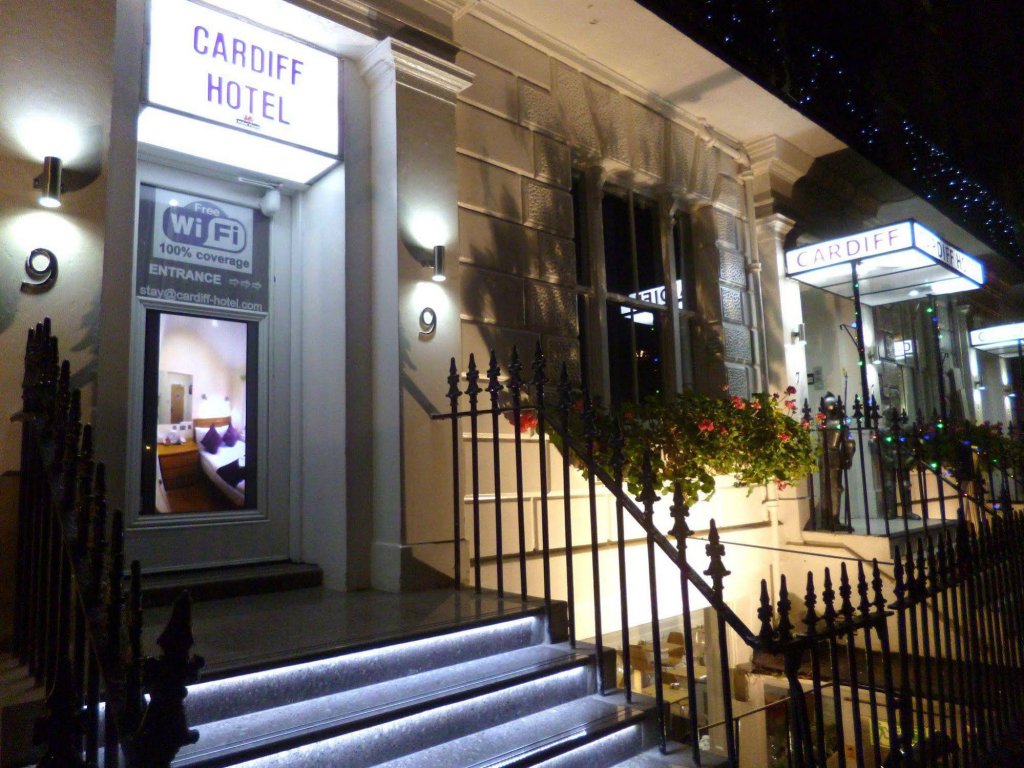 Фото отеля 1