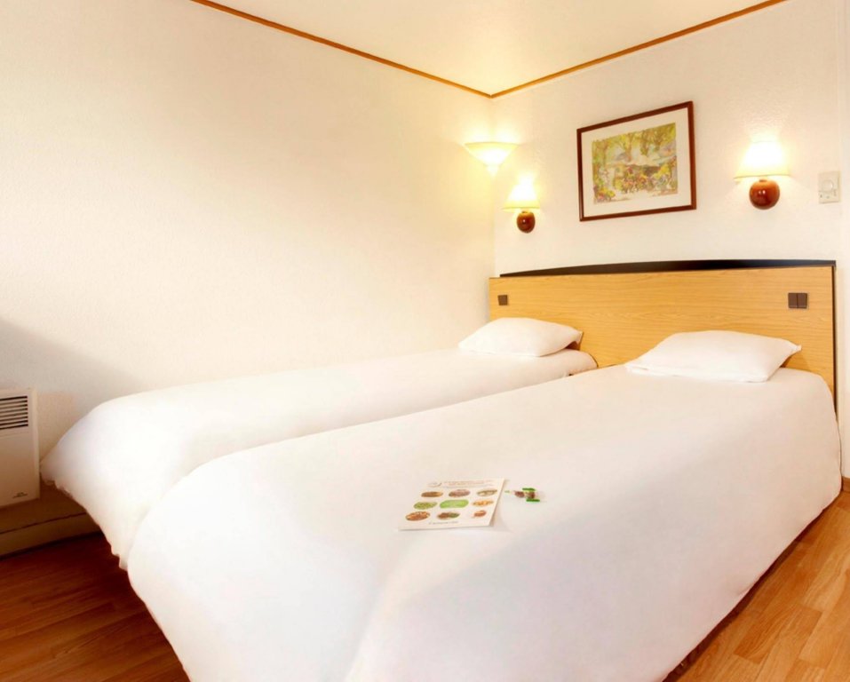 Фото Hotel Kyriad Direct Le Bourget Gonesse