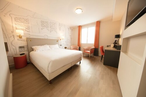 Гостиница Hôtel Montbriand Antony в Антони