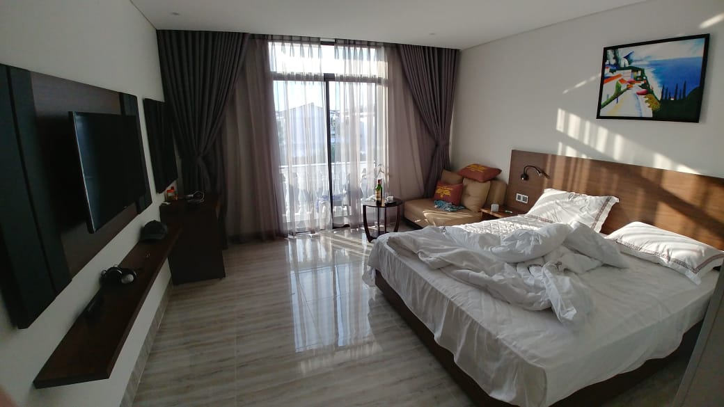 Фото Crown Nguyen Hoang Hotel