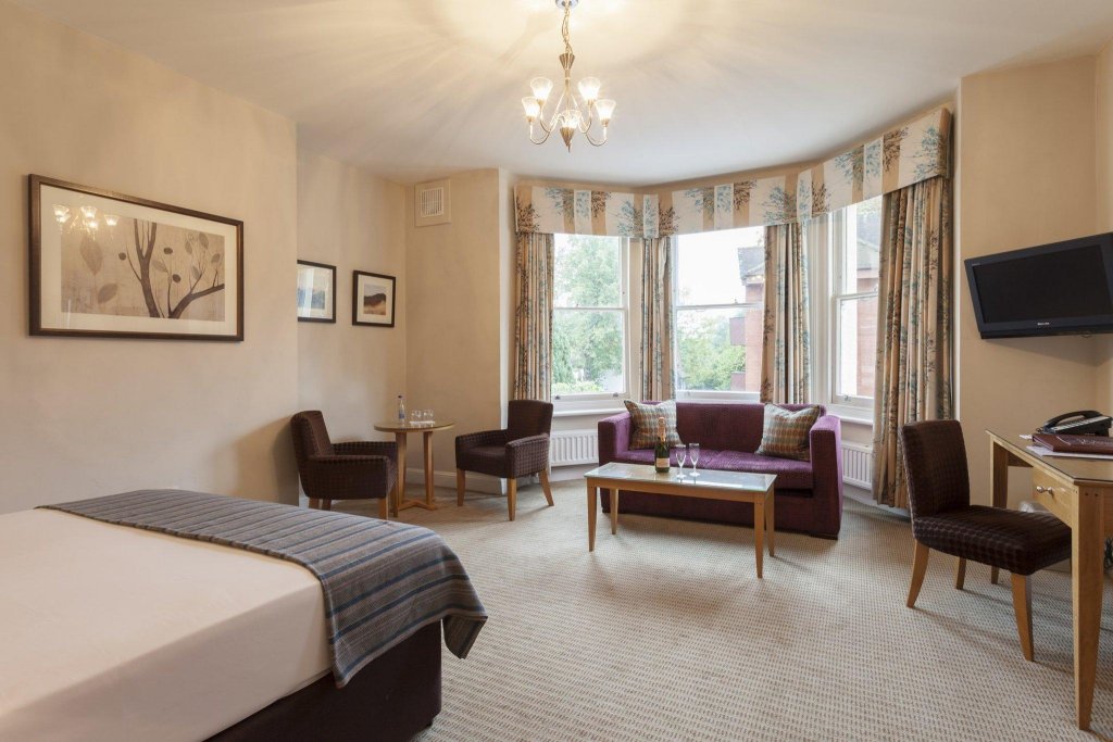 Фото Thames Riviera Hotel