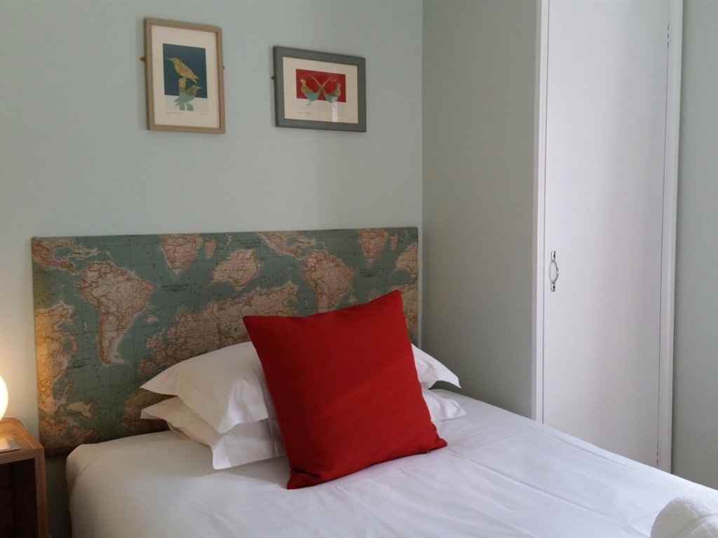 Фото Starlings Guest House