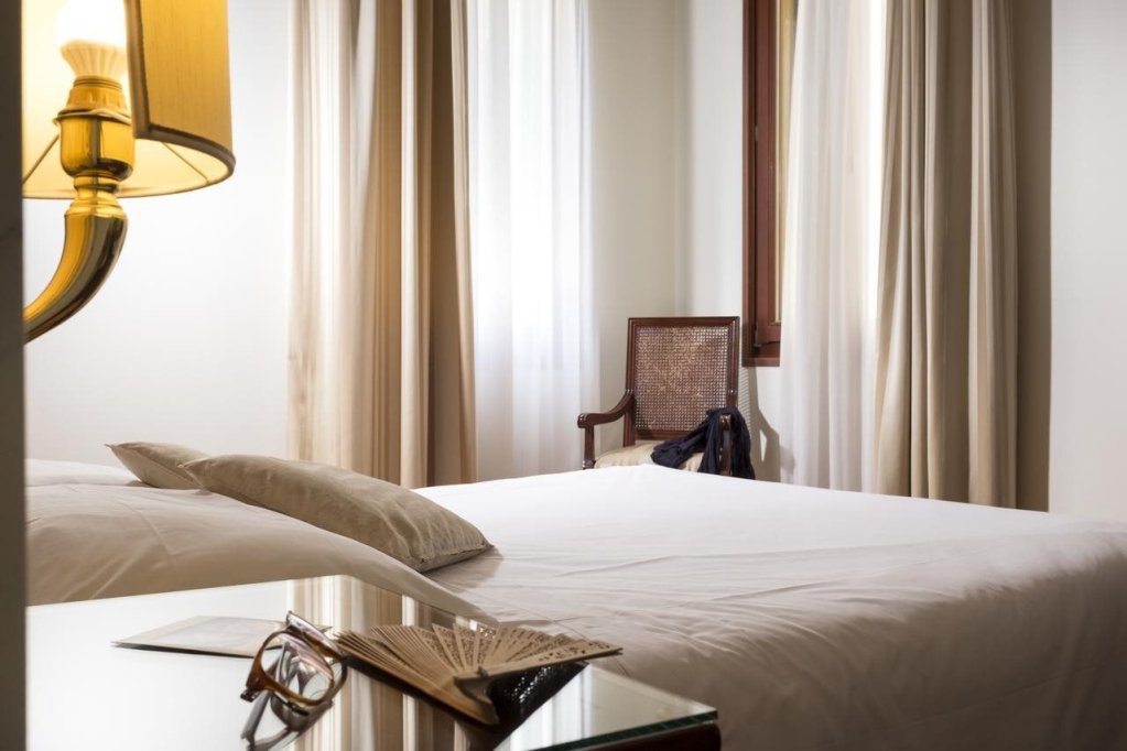 Фото Gold Venetian New Style Ca' D'Oro