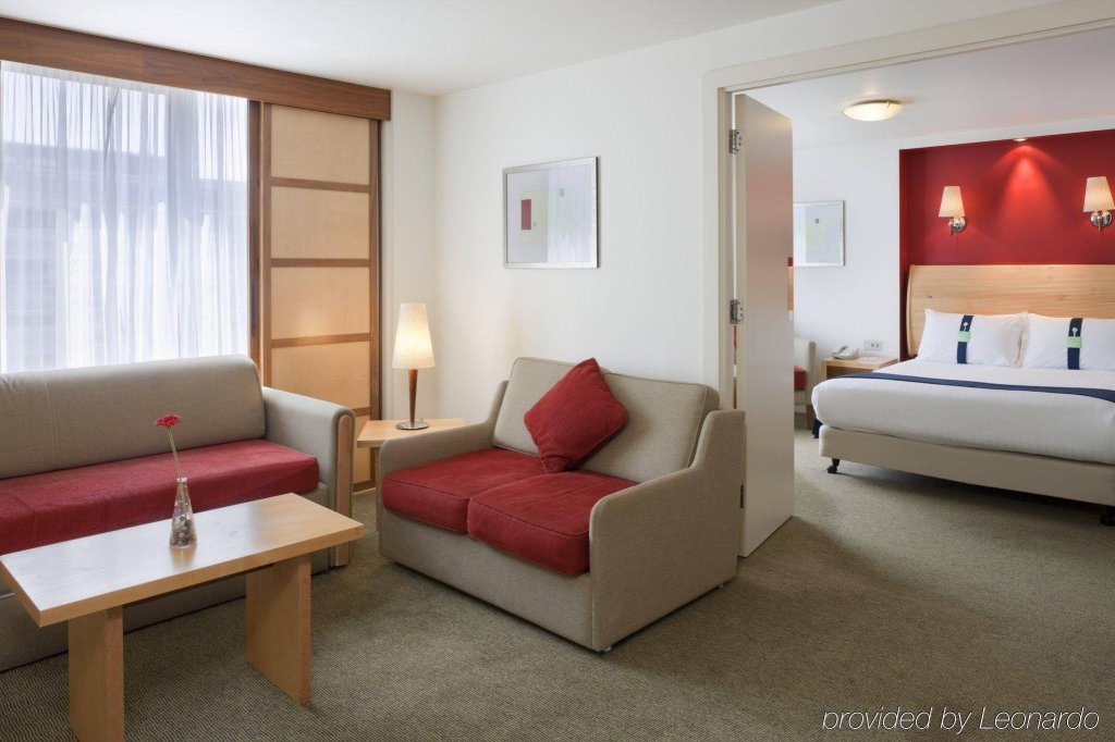 Фото Holiday Inn Milton Keynes - Central, an Ihg Hotel