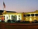 Trade Winds Central Inn