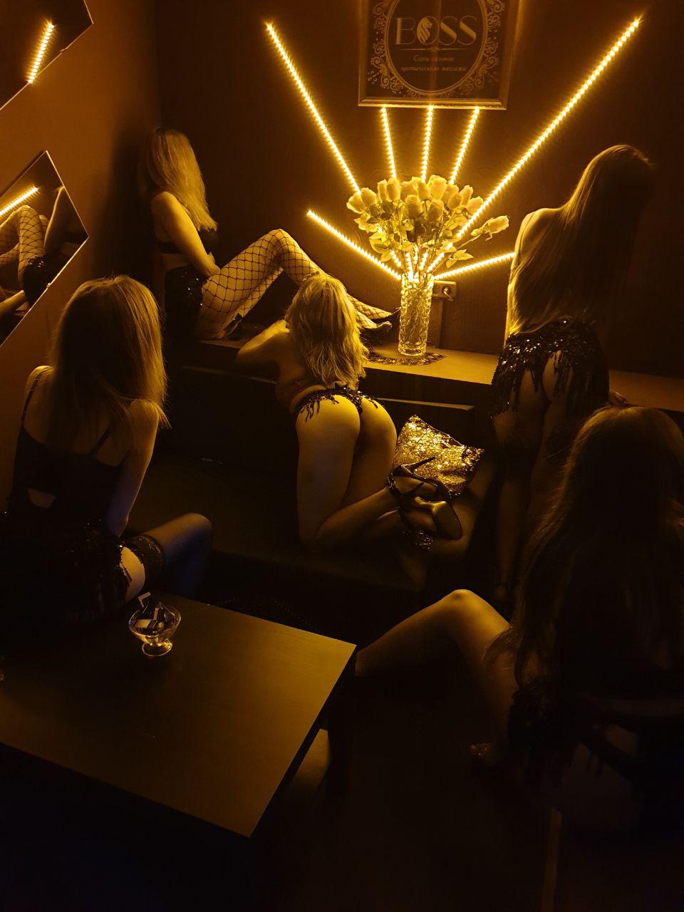 Хайек жалаңаш бейне