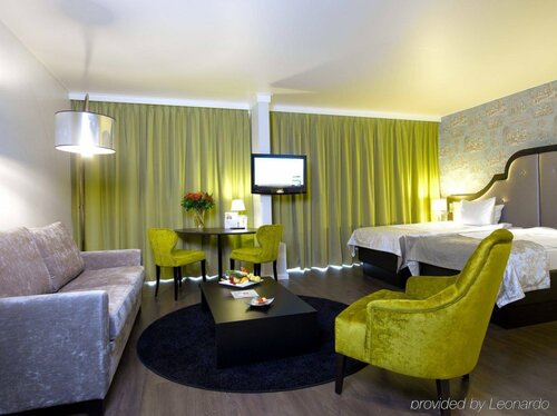 Гостиница Thon Hotel Bristol Stephanie в Брюсселе