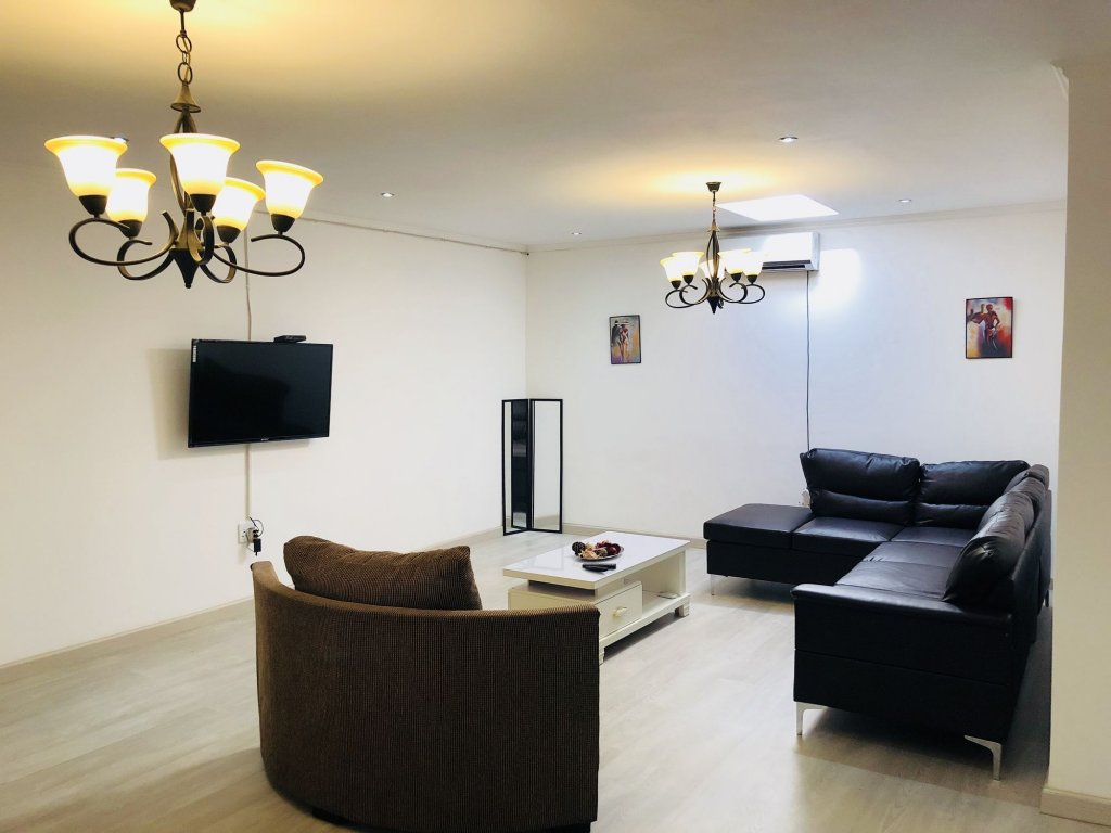 Фото Airport Royal Guest House