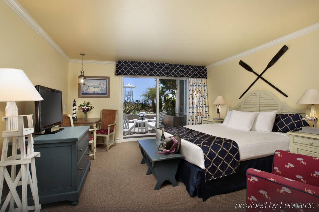 Фото Avila Lighthouse Suites