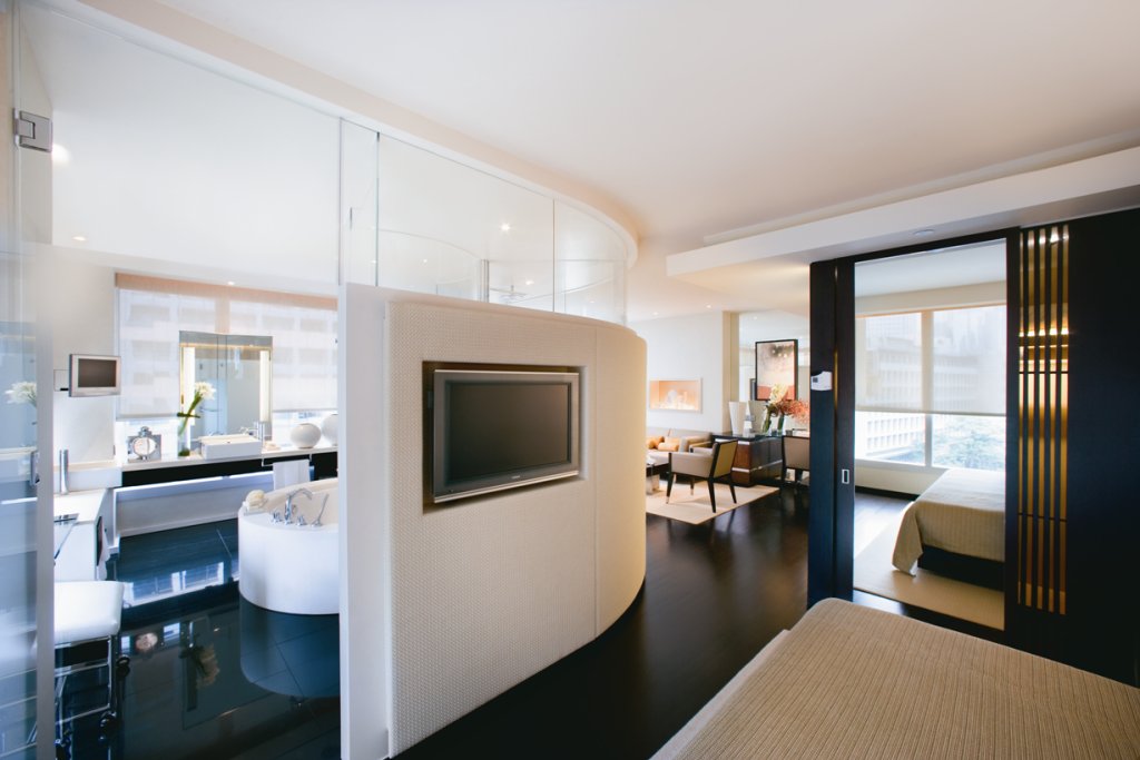 Фото The Landmark Mandarin Oriental, Hong Kong