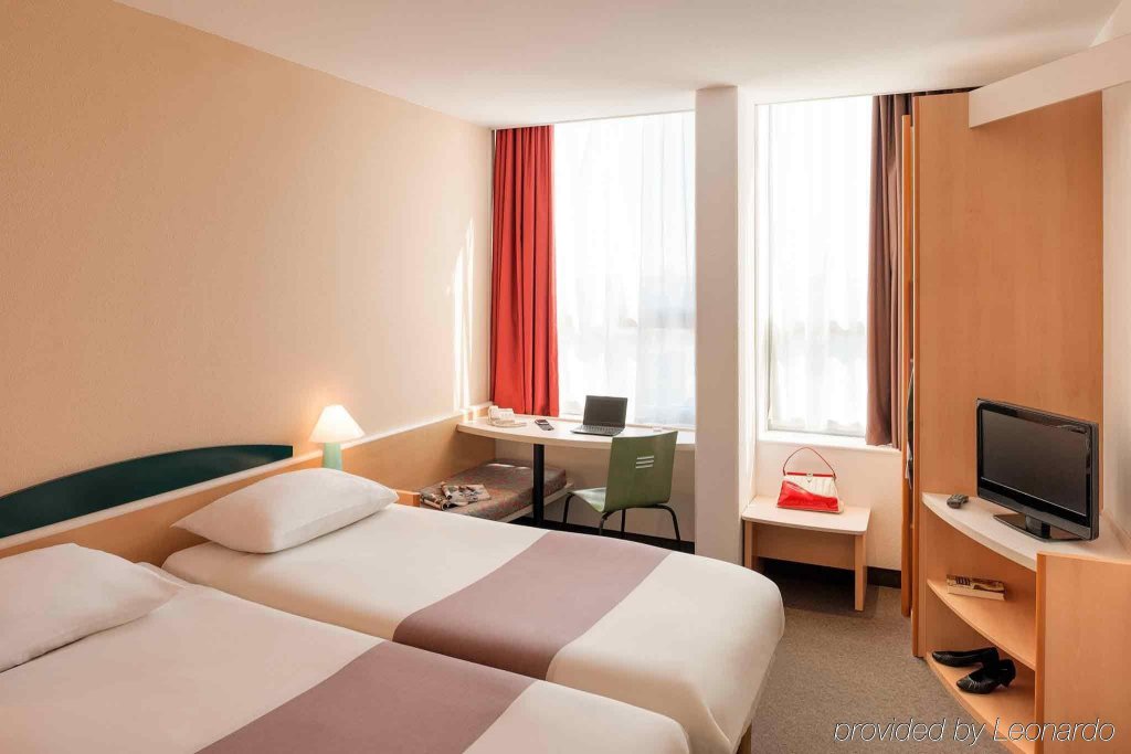 Фото Ibis Den Haag City Centre