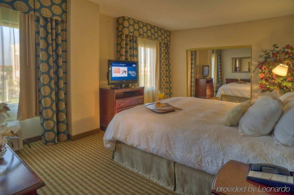 Фото Hampton Inn Palm Beach Gardens