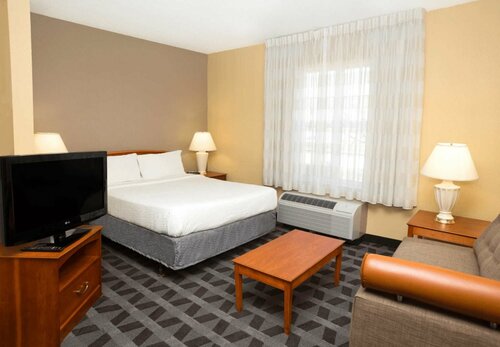 Гостиница TownePlace Suites by Marriott Chicago Lombard в Ломбарде