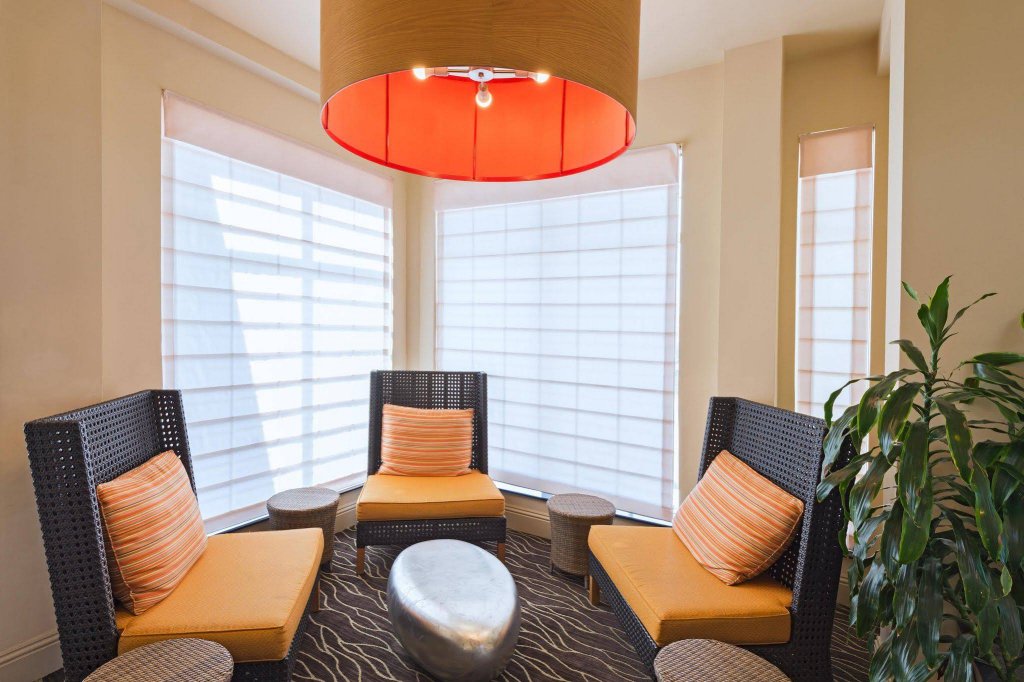 Фото Hilton Garden Inn Philadelphia/Ft. Washington