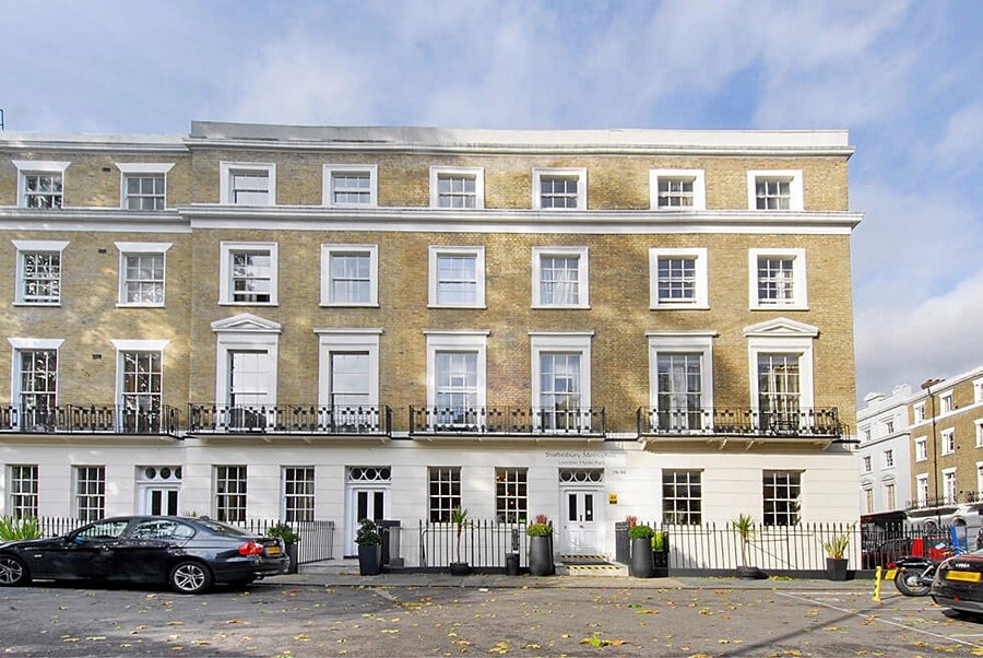 Фото отеля 1