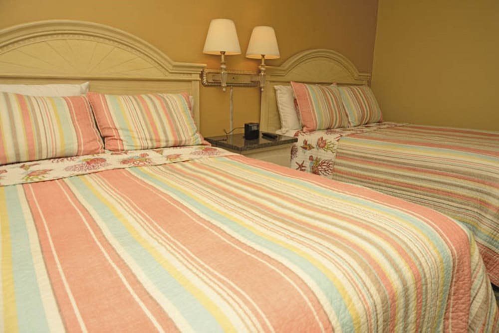 Фото Coral Beach Resort by Elliott Beach Rentals