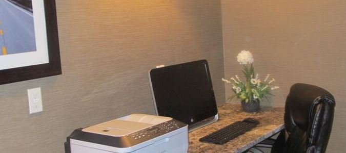 Фото Best Western Plus Okotoks Inn & Suites