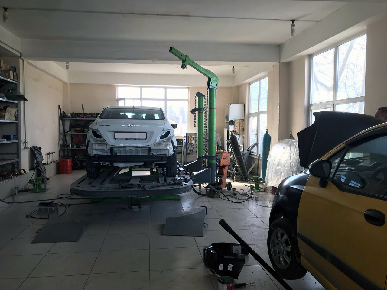 Гараж для кузовного ремонта