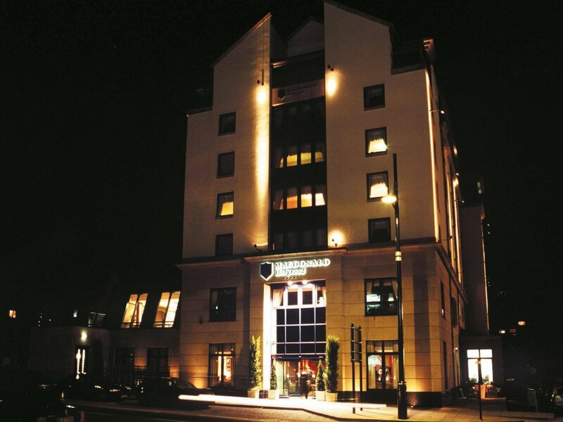 Гостиница Macdonald Holyrood Hotel and SPA в Эдинбурге