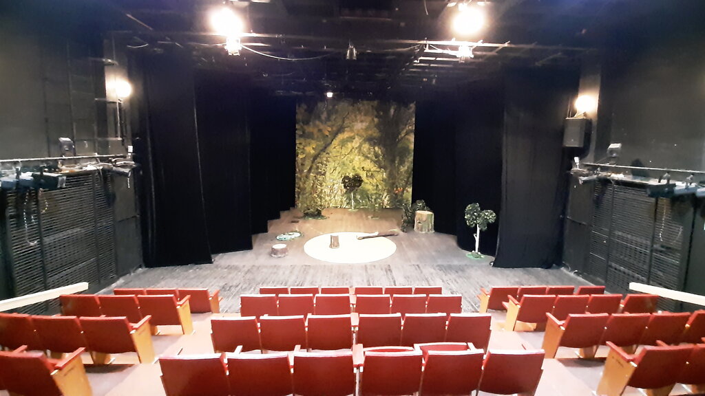 Театр драмы екатеринбург малый зал