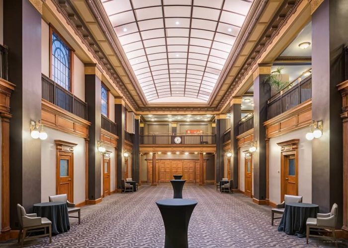 Фото One King West