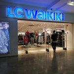 LC Waikiki (Yenikent Mah., Hacı Bektaş Veli Cad., No:2F/1, Esenyurt, İstanbul), giyim mağazası  Esenyurt'tan