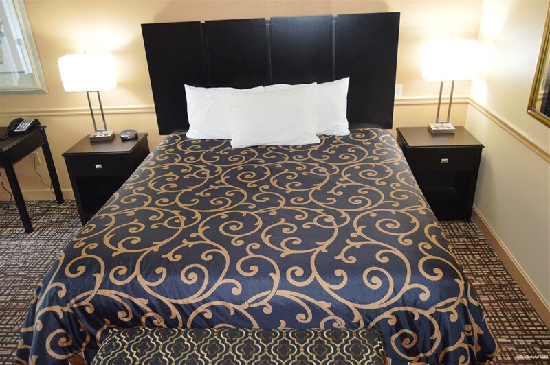 Фото Hollow Inn and Motel