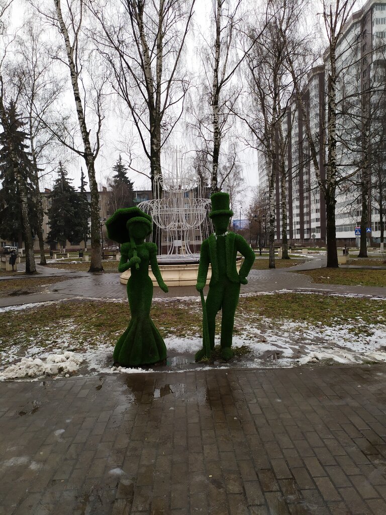 Genre sculpture Скульптура Зеленая пара, Staraja Kupavna, photo