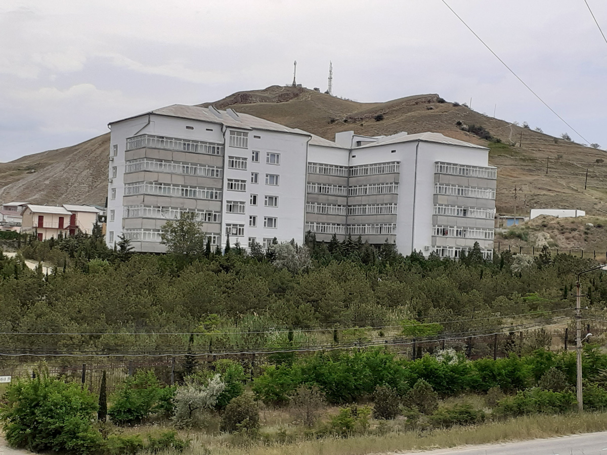 Фото отеля 2