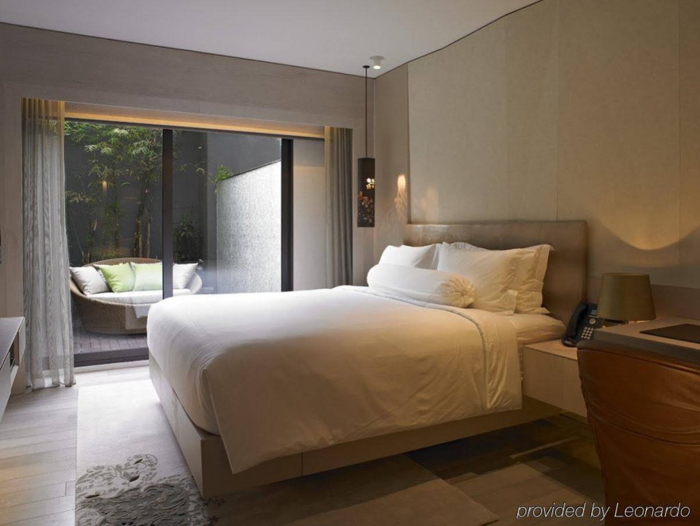 Фото Naumi Hotel Singapore